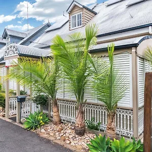 One Thornbury Bed & Breakfast