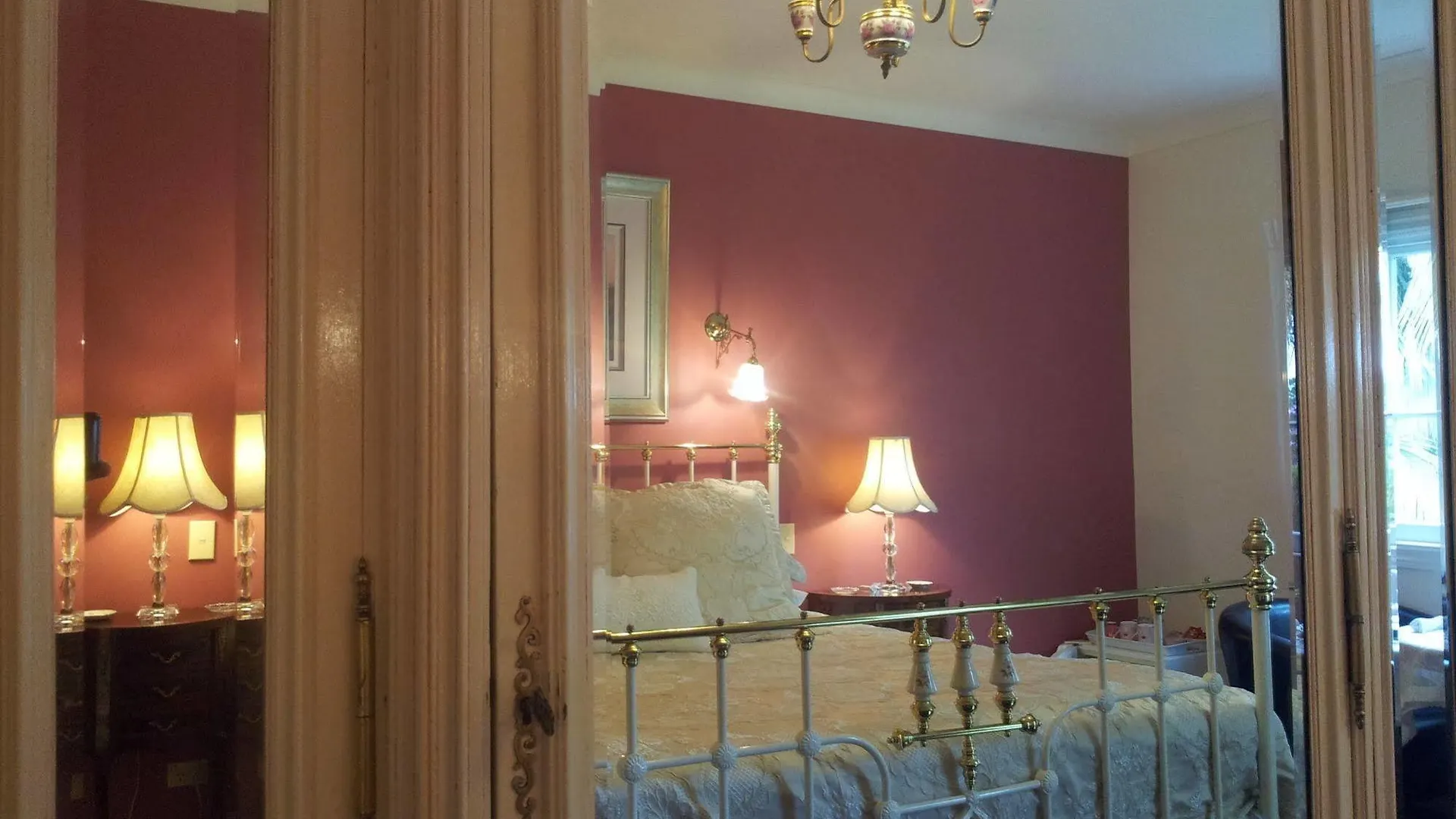 Amore Mt Tamborine Brisbane Bed & Breakfast